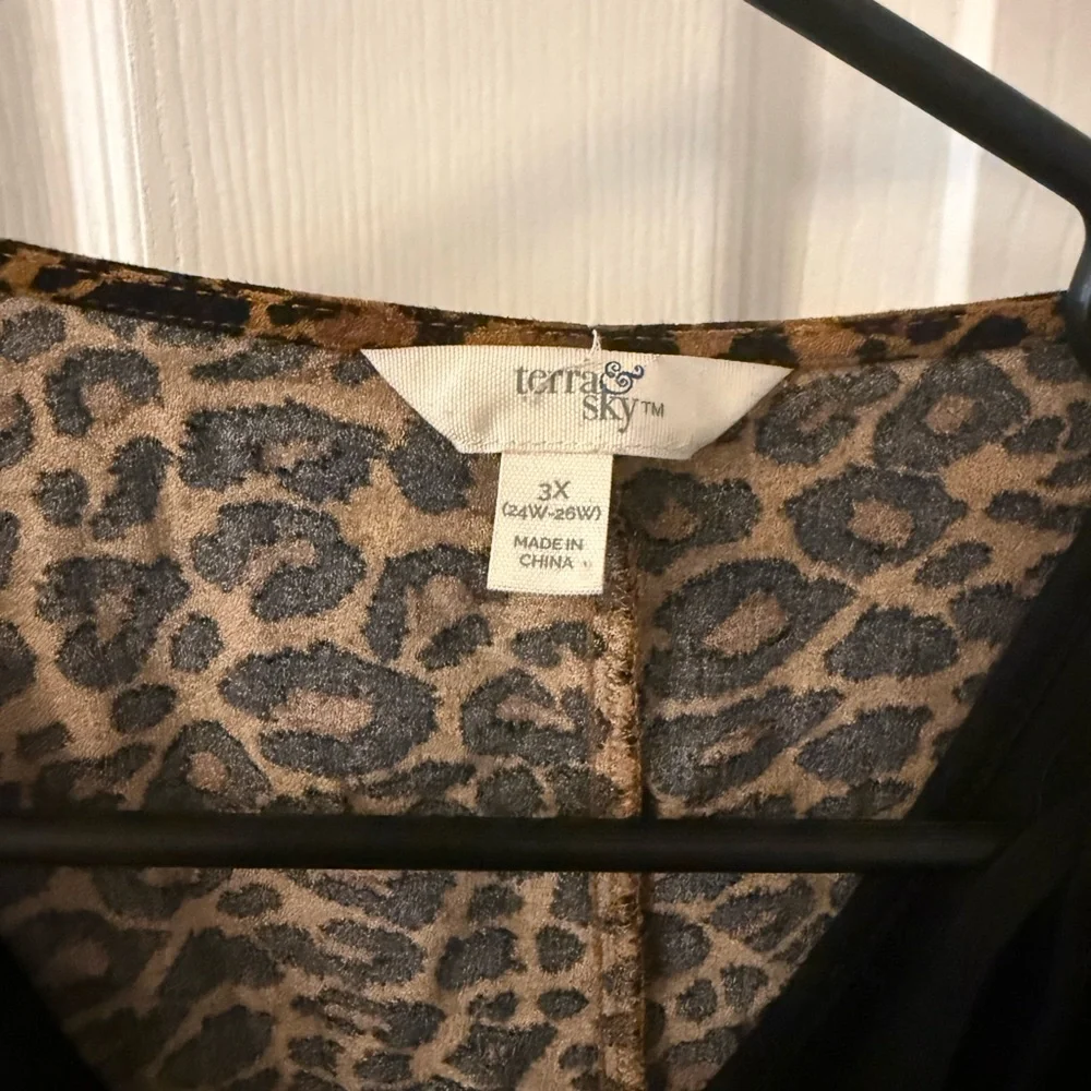 Terra & Sky Leopard Print Tunic with Black Top - Picture 2 of 3